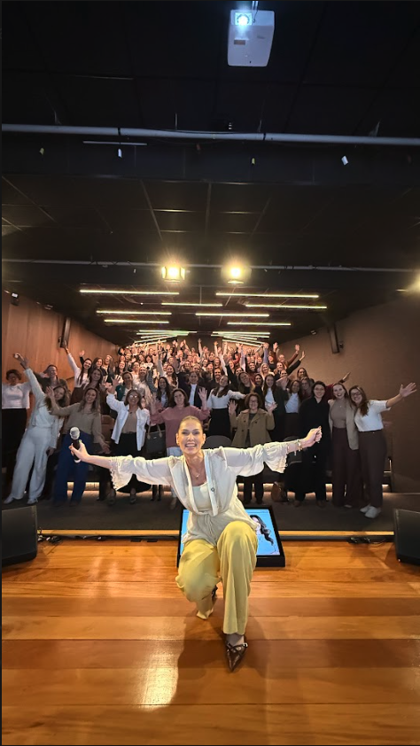 Celebração com todas as participantes